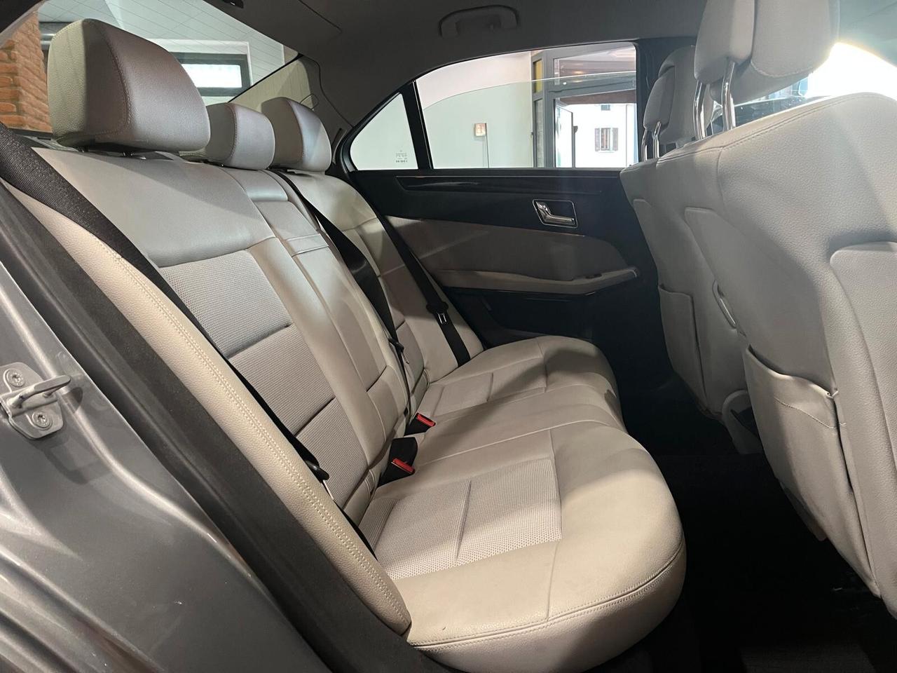 Mercedes-benz E 350 CDI BlueEFFICIENCY Avantgarde