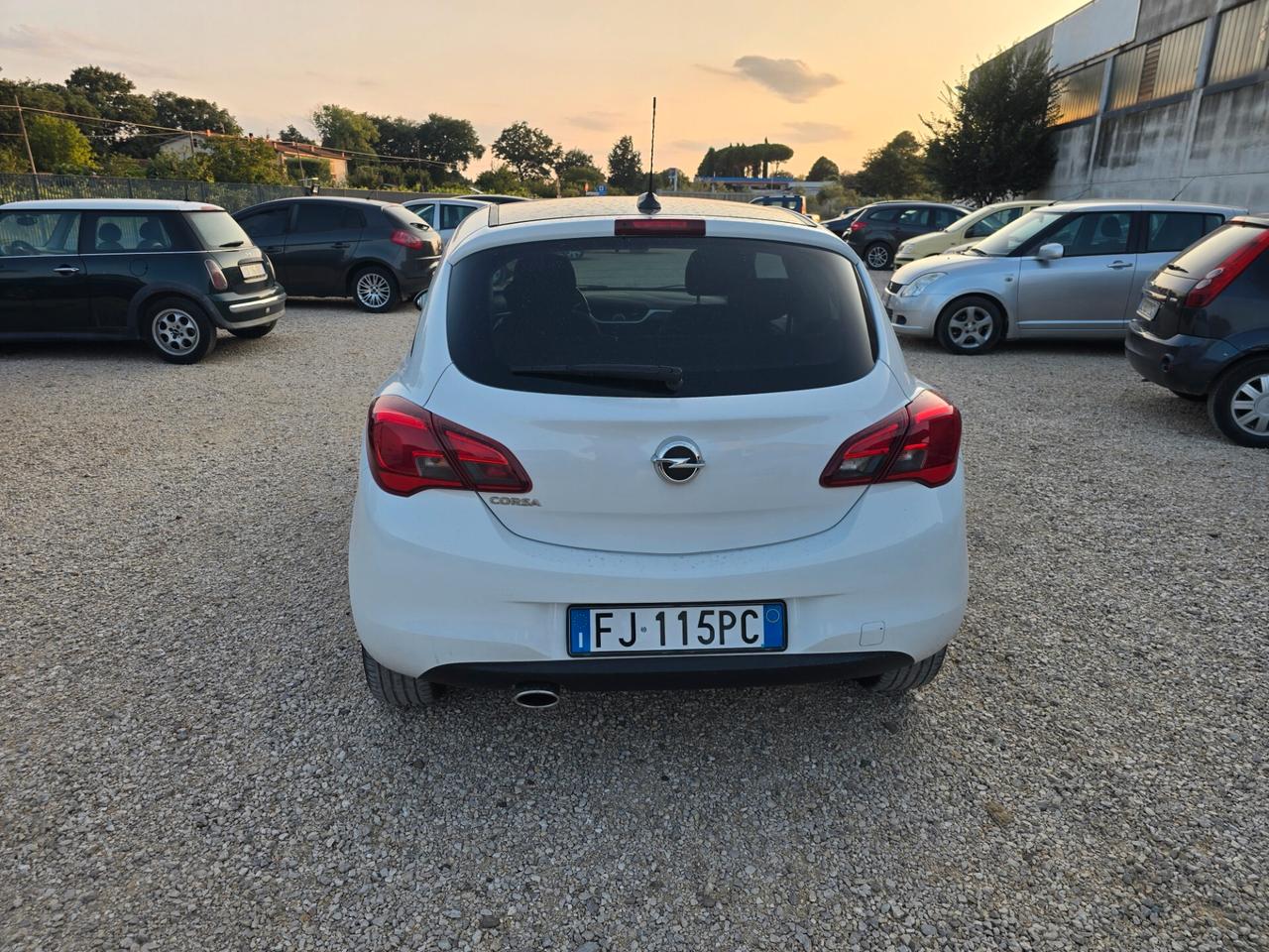 Opel Corsa 1.4 90CV GPL Tech Coupé b-Color