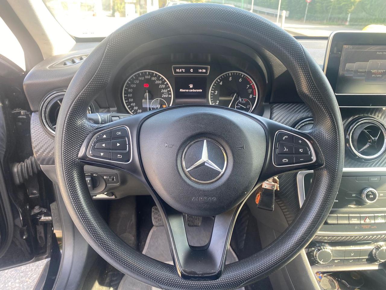 Mercedes-Benz GLA 180 CDI Sport GLA 180 #7230