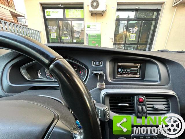 VOLVO V40 Cross Country D2 1.6 Powershift Summum