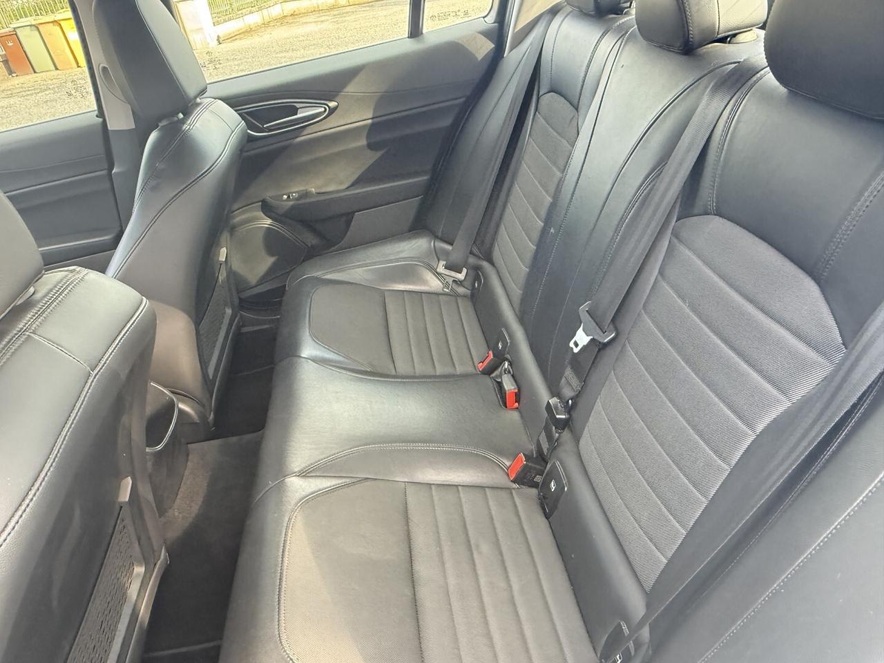 ALFA ROMEO GIULIA 180cv AT8 AWD NAVI LED XENON