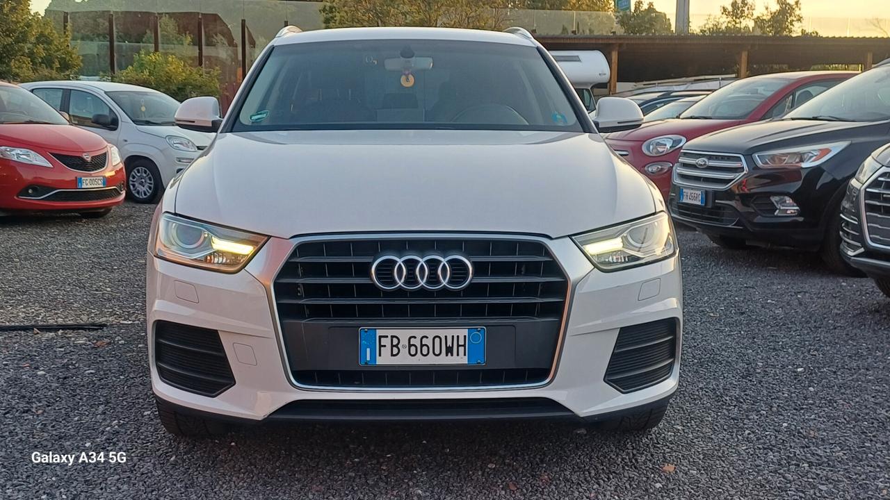 Audi Q3 2.0 TDI 150 CV S Line Esterno