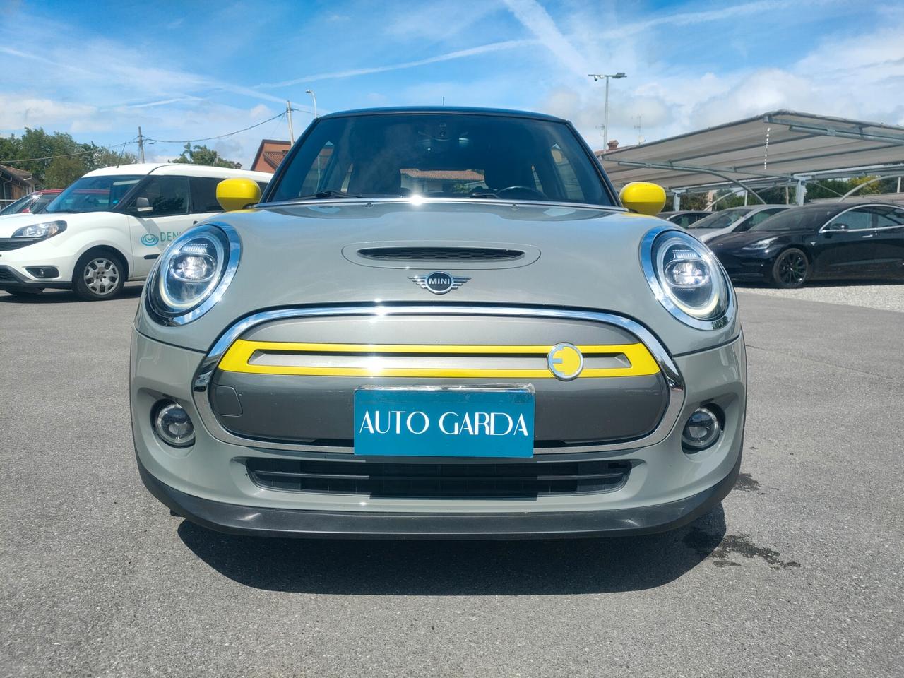 Mini Full Electric Cooper SE NEOPATENTATI