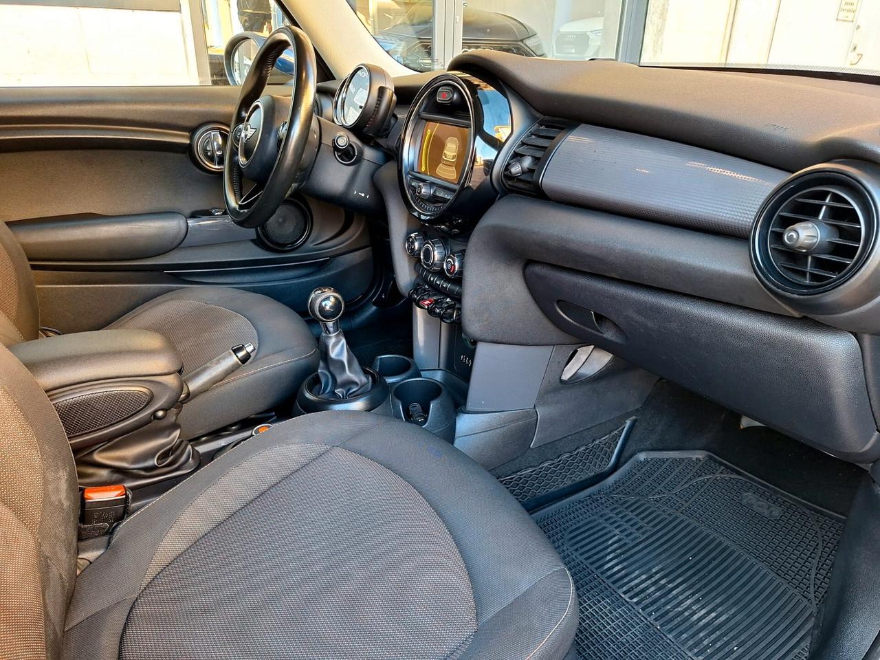 Mini 1.5 Cooper D 5 porte