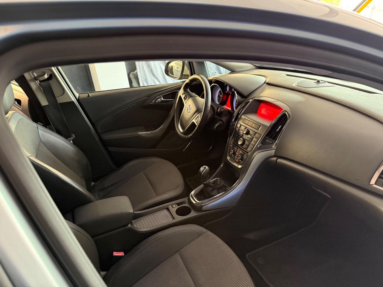 Opel Astra 1.7 CDTI 125CV 5 porte Cosmo distribuzione effettuata