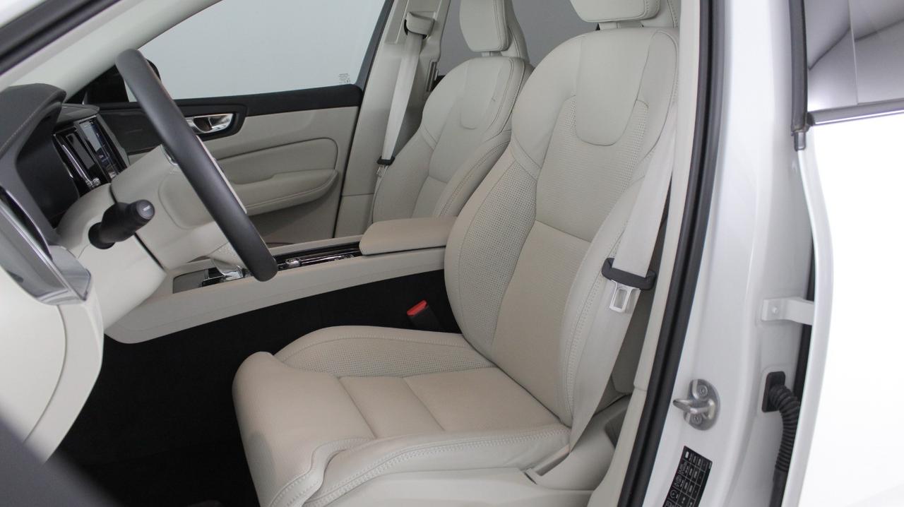 VOLVO N.XC60 Ultra Dark T6 AWD AUT
