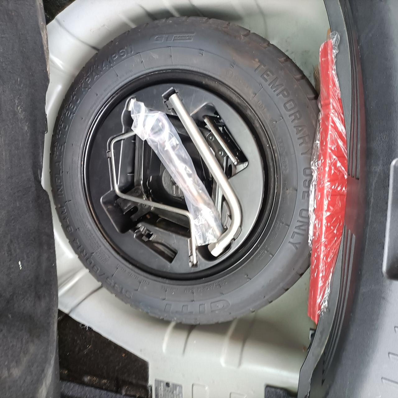 Lancia Ypsilon 1.0 FireFly 5 porte S&S Hybrid Silver