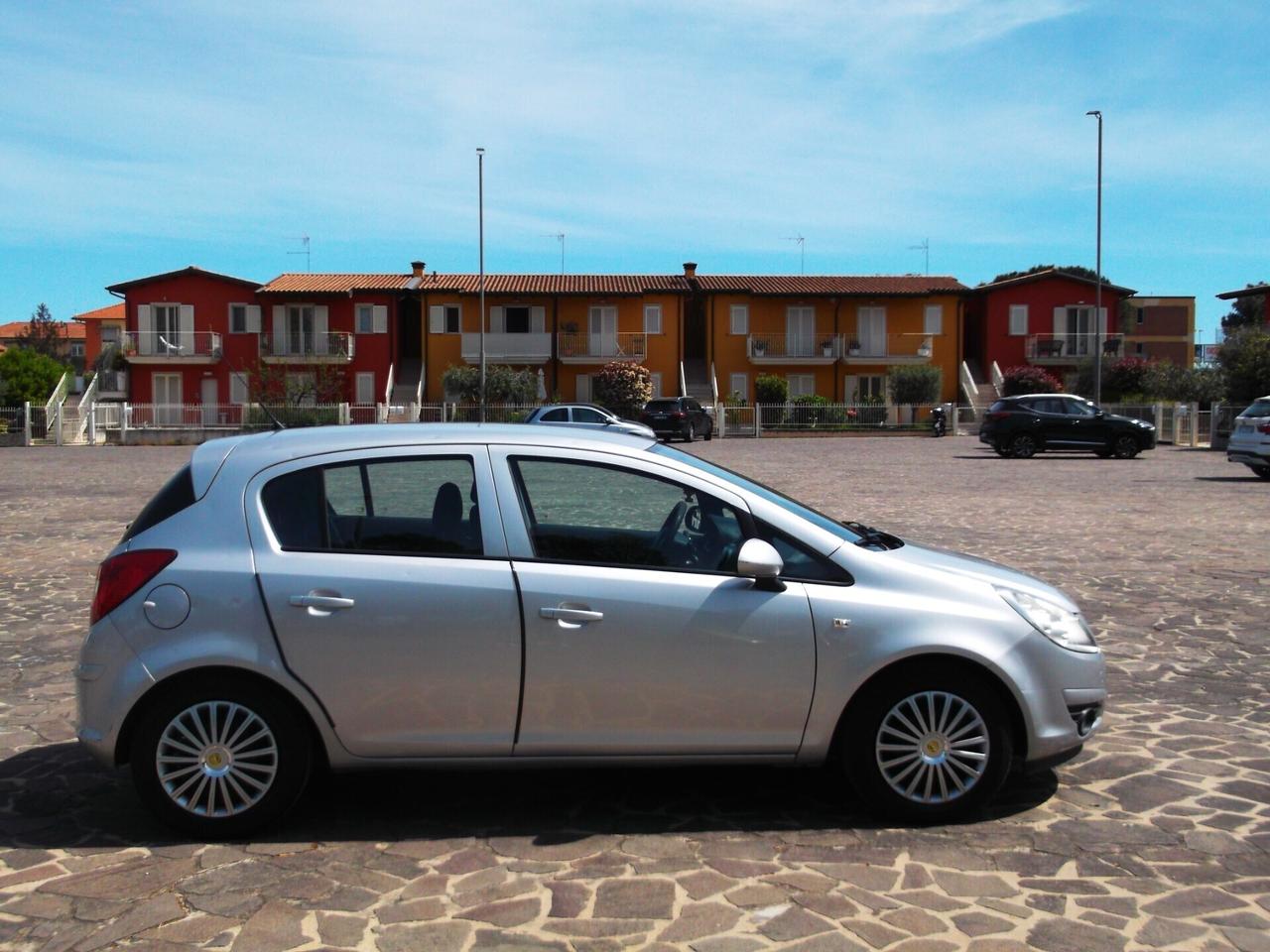 Opel Corsa 1.2 GPL Casa Neopatentati 2010