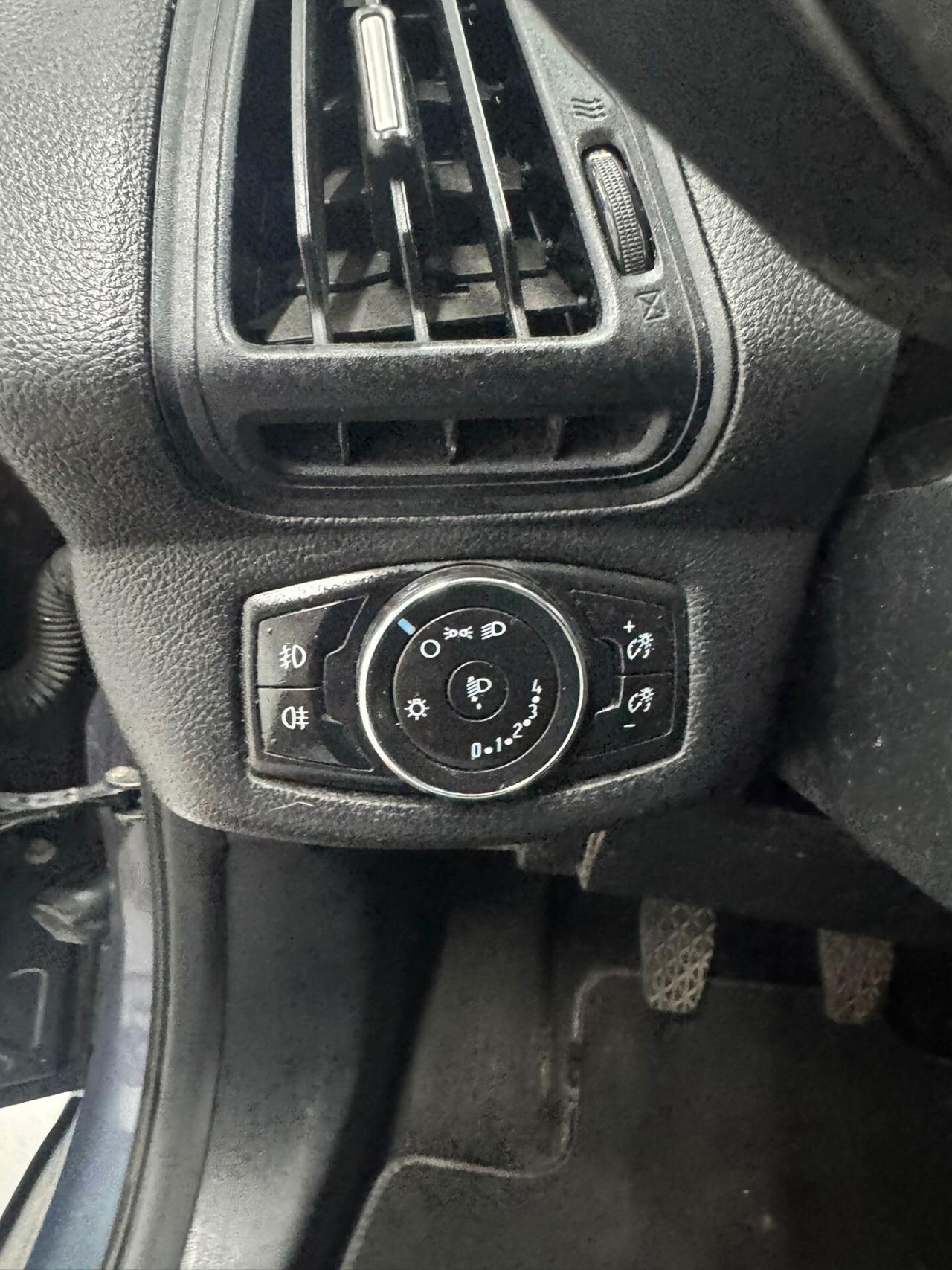 Ford B-Max 1.5 TDCi 75 CV Titanium