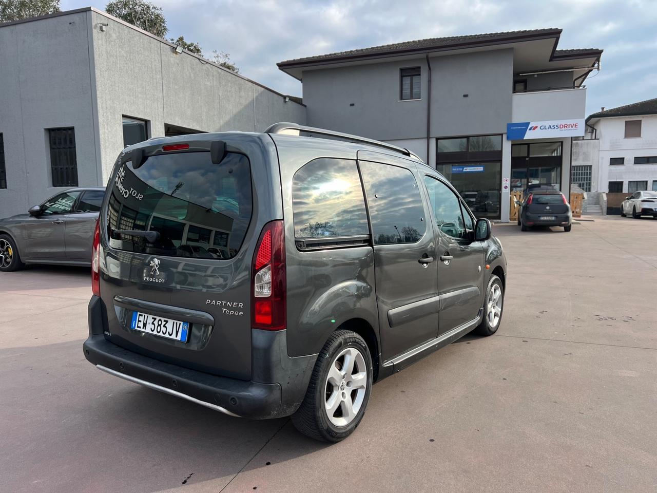 Peugeot Partner Tepee 1.6 HDi 115CV Active