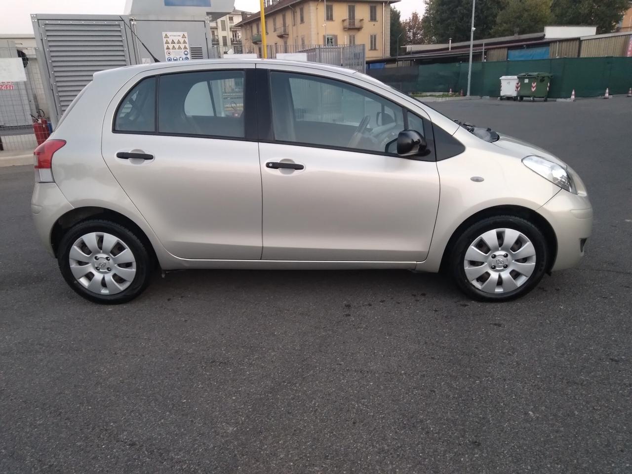 Toyota Yaris 1.4 D-4D 90cv 6marce DPF 5 porte Now