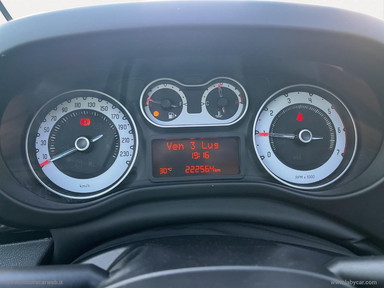 FIAT 500L 1.6 MJT 120 CV Trekking