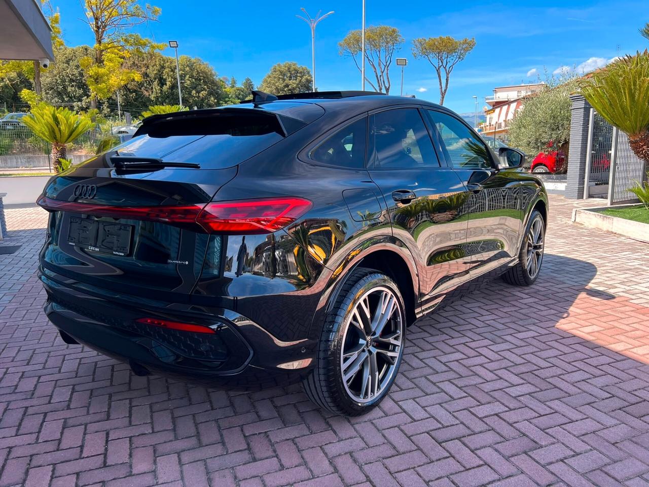 Audi Q5 SPORTBACK 2.0TDI 204CV S-LINE *3 SCHERMI*PANORAMA*MATRIX