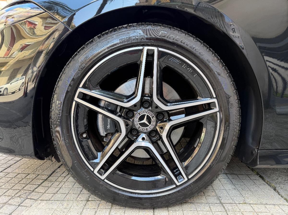 New Mercedes-Benz Classe A 180d Premium AMG Night Edition 116CV