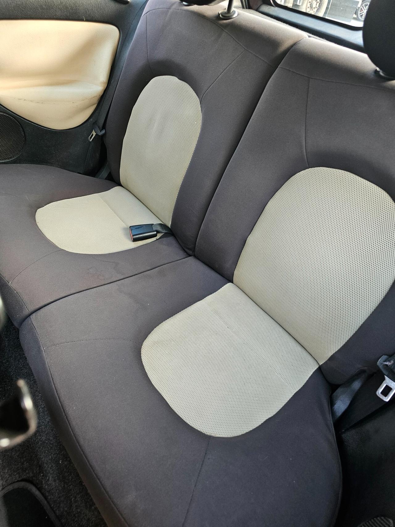 Lancia Ypsilon 1.2 16V Oro