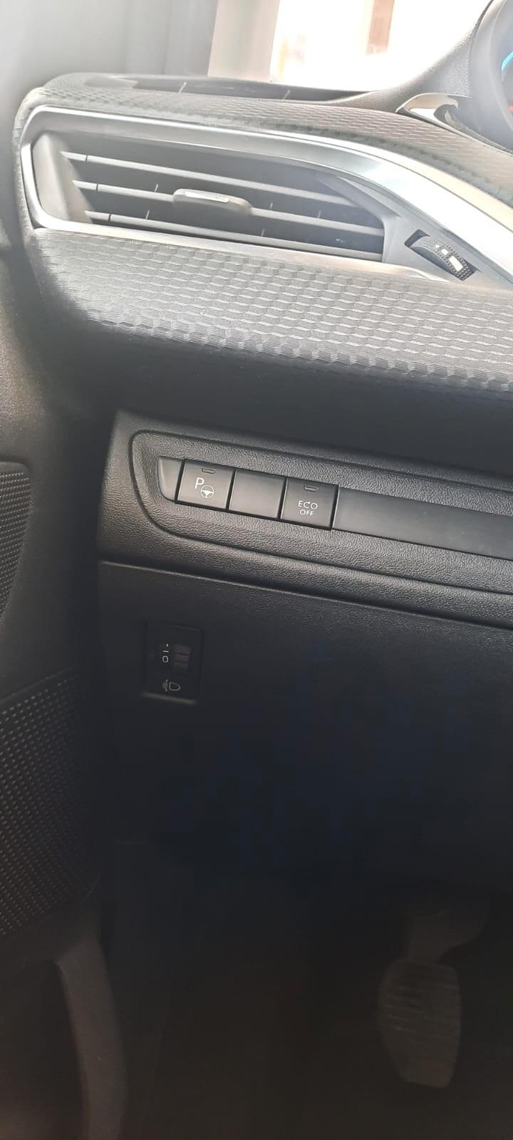 Peugeot 2008 1.6 BlueHDi 120 cv Allure