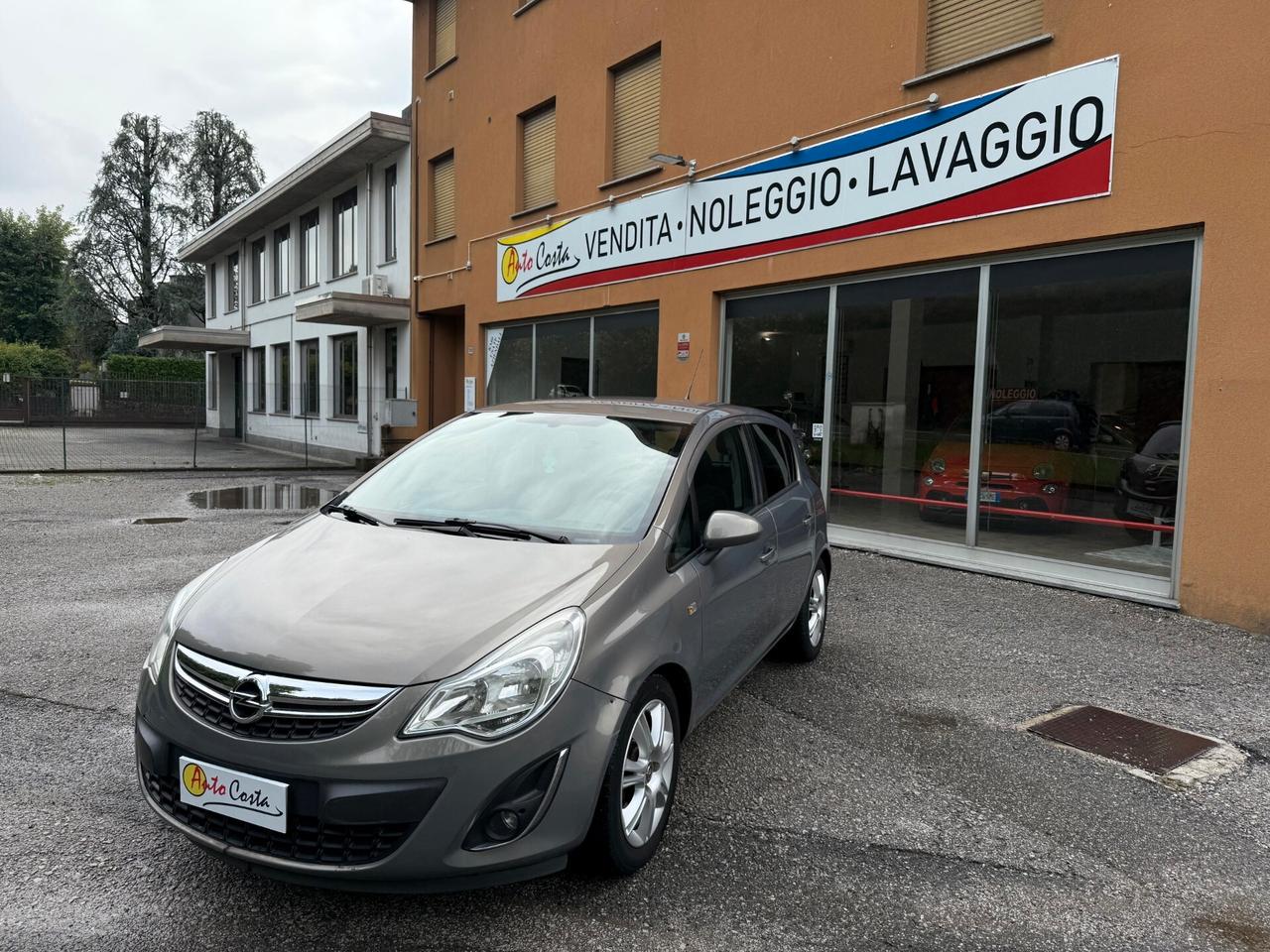 Opel Corsa 1.2 5 porte Elective NEOPATENTATI