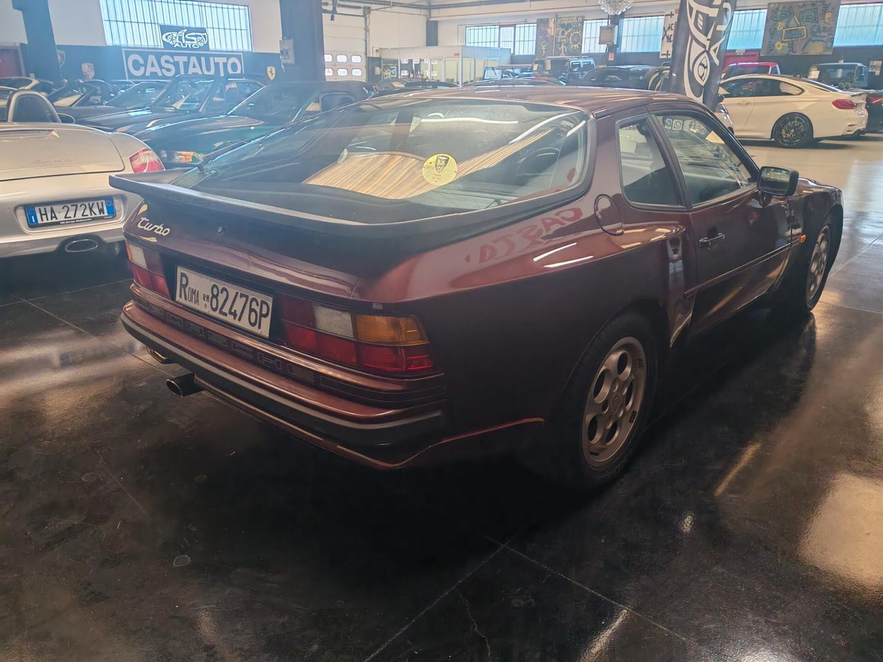 Porsche 944 Turbo targa oro