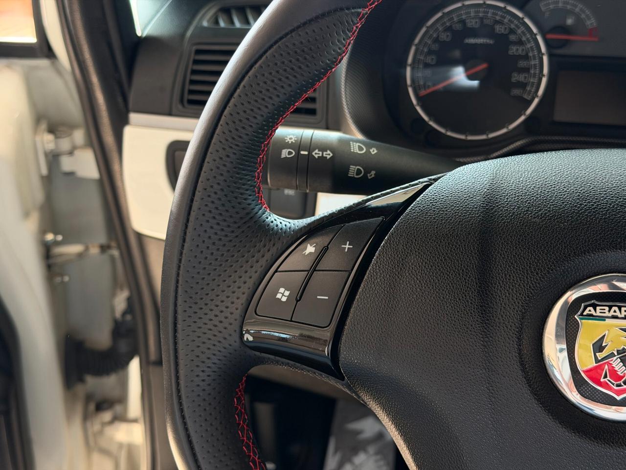 Abarth Grande Punto 1.4cc t. t-jet 155cv 3p