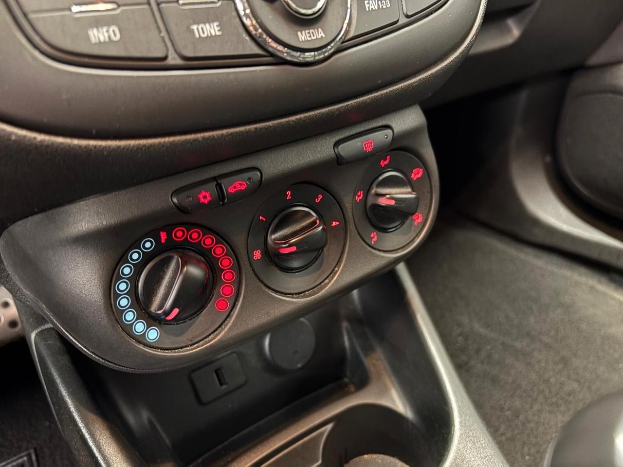 Opel Corsa 1.4 90CV GPL Tech 5 porte b-Color