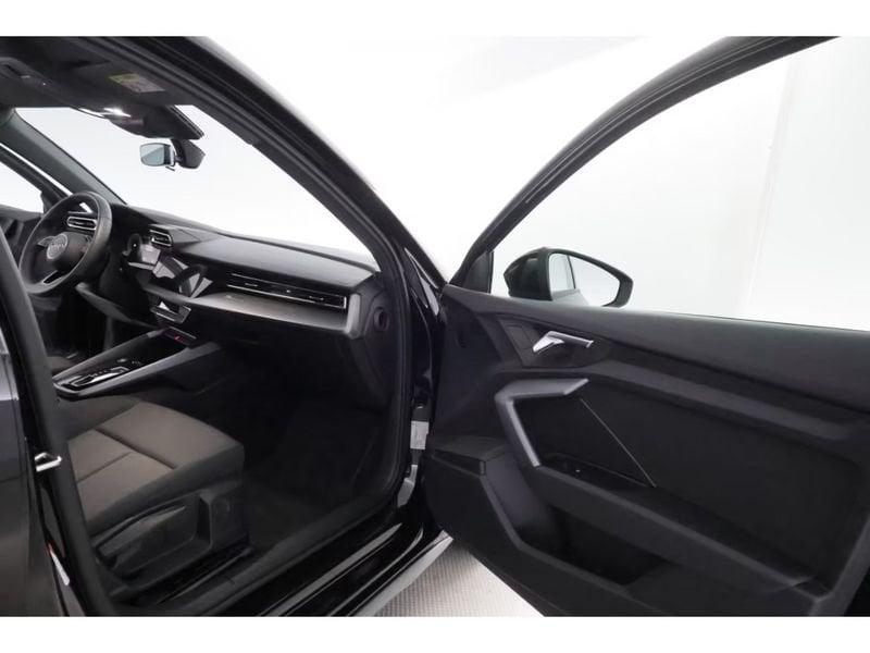 Audi A3 Sportback TFSI 110 kW S tr S line Edition S.Back Camera Navi 17"