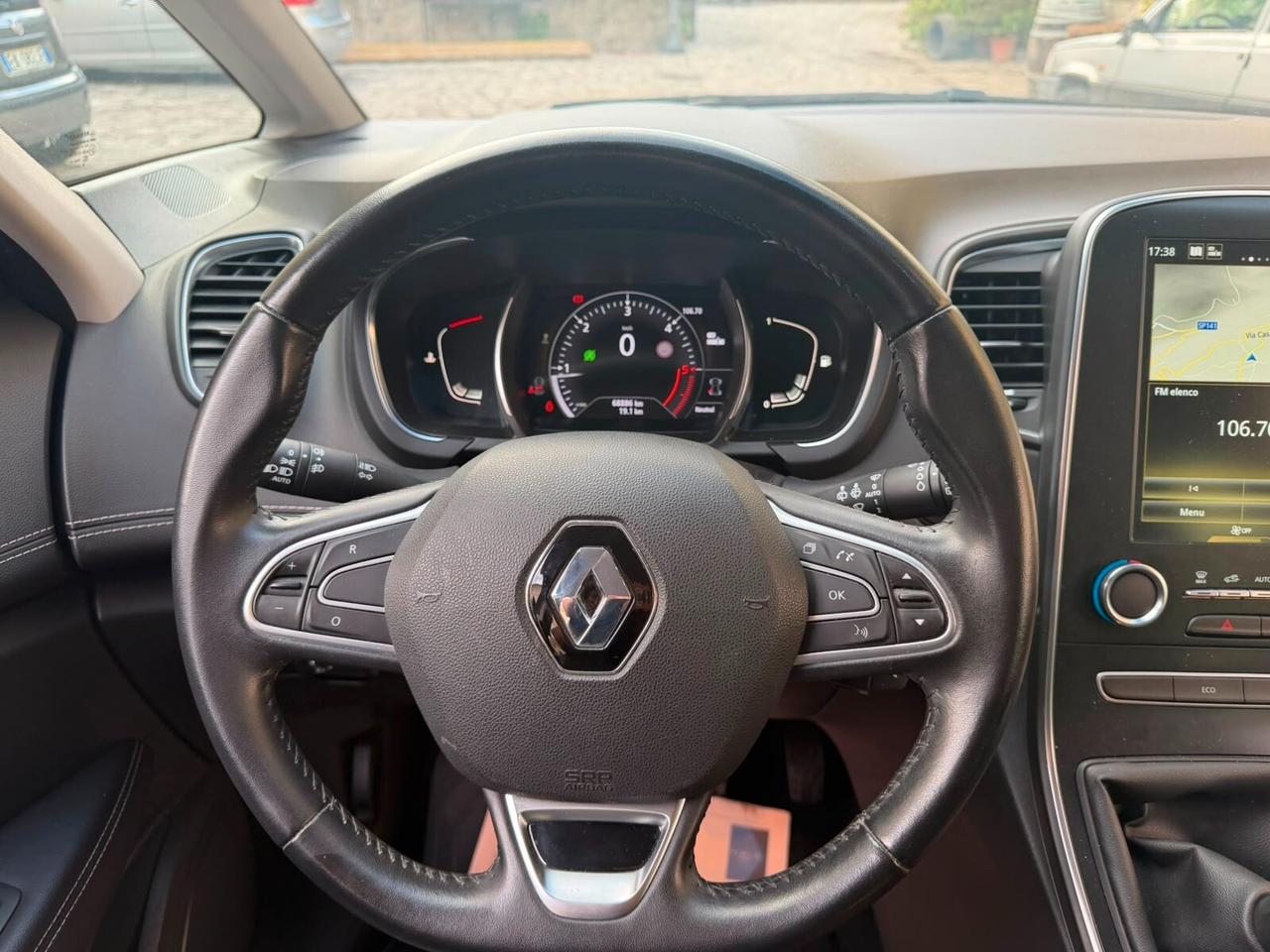 Renault Grand Scenic Blue dCi 120 CV Initiale Paris