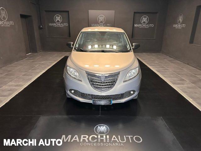 LANCIA Ypsilon 0.9 TwinAir 85 CV 5 porte Metano Ecochic Silver