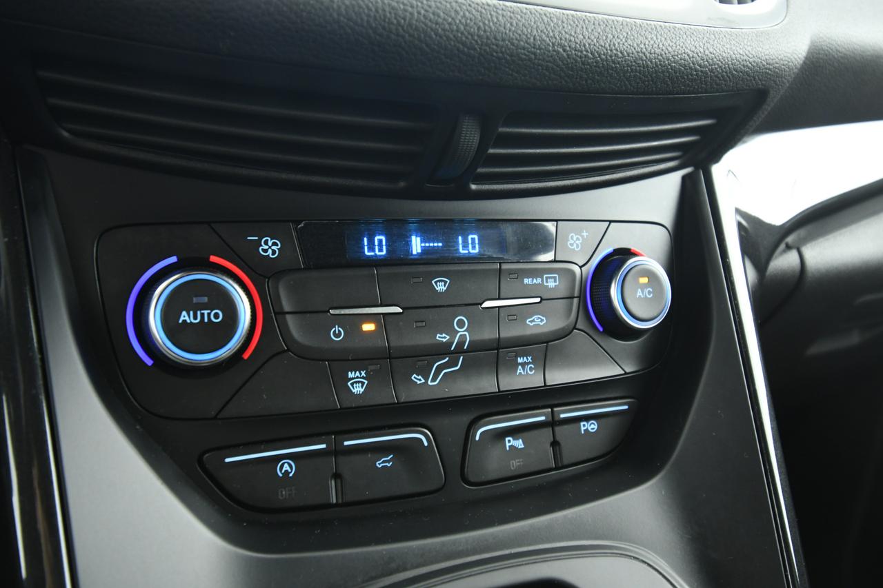 FORD Kuga 2.0 tdci ST-Line s&s awd 180cv powershift CAMERA+GANCIO TRAINO