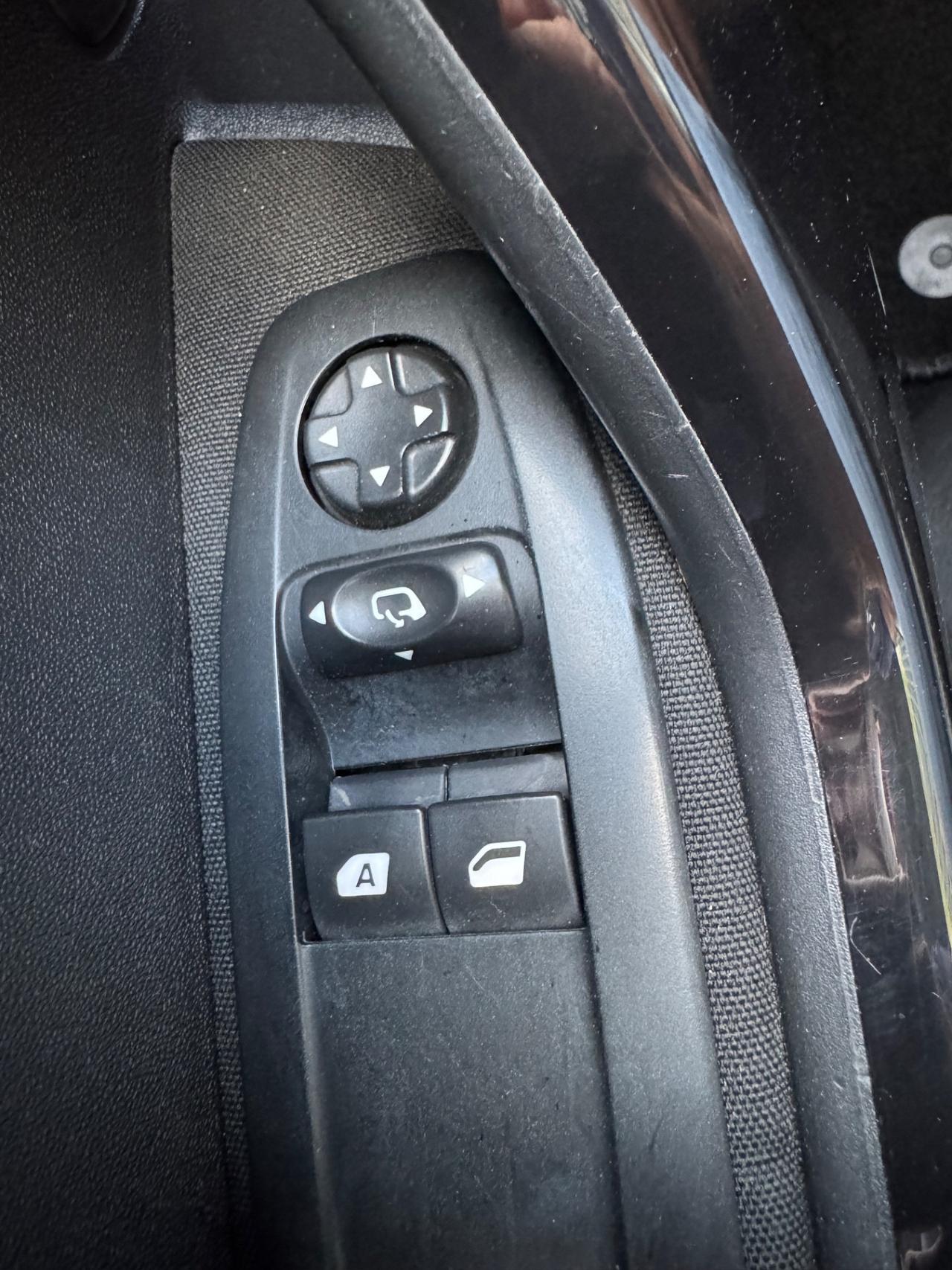 Peugeot 208 1.6 hdi SOLO 73.000 CHILOMETRI