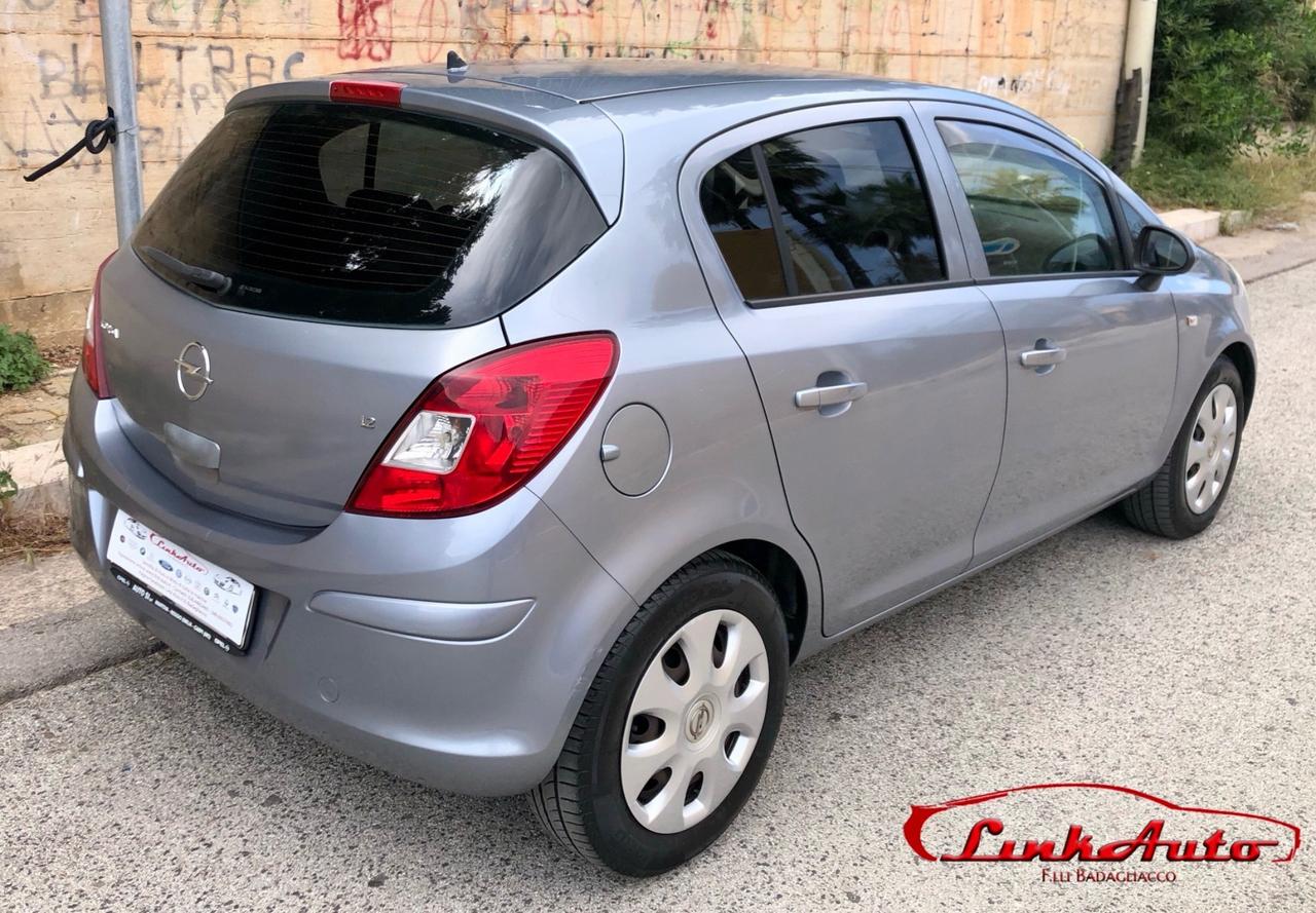 Opel Corsa 1.2 5 porte Club 80CV-2008