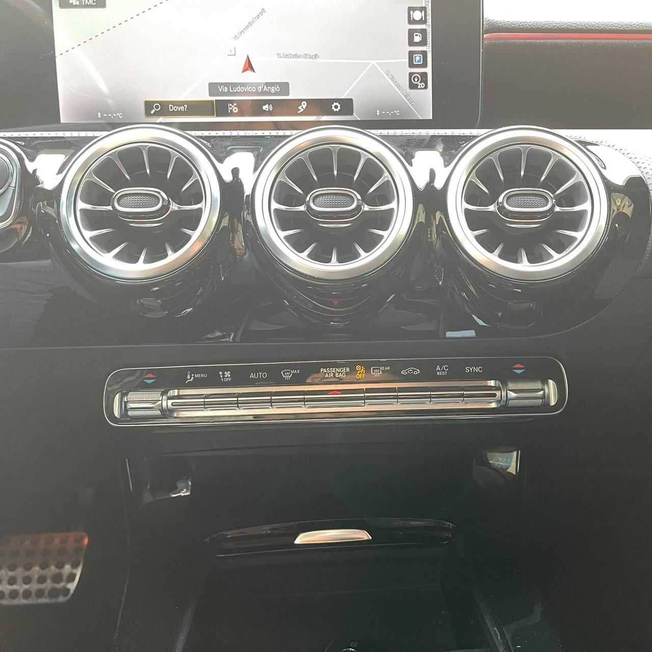 Mercedes-Benz A 180 d 116cv Premium AMG