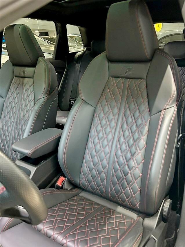 Audi Q4 50 e-tron quattro Business Advanced
