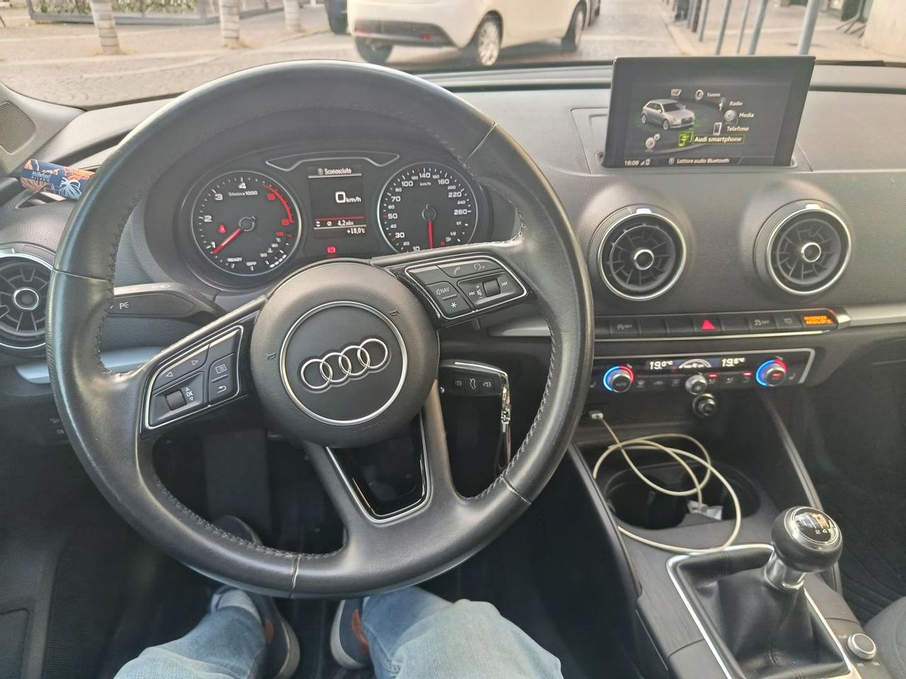 Audi A3 Business 1.6 30 TDI #10427