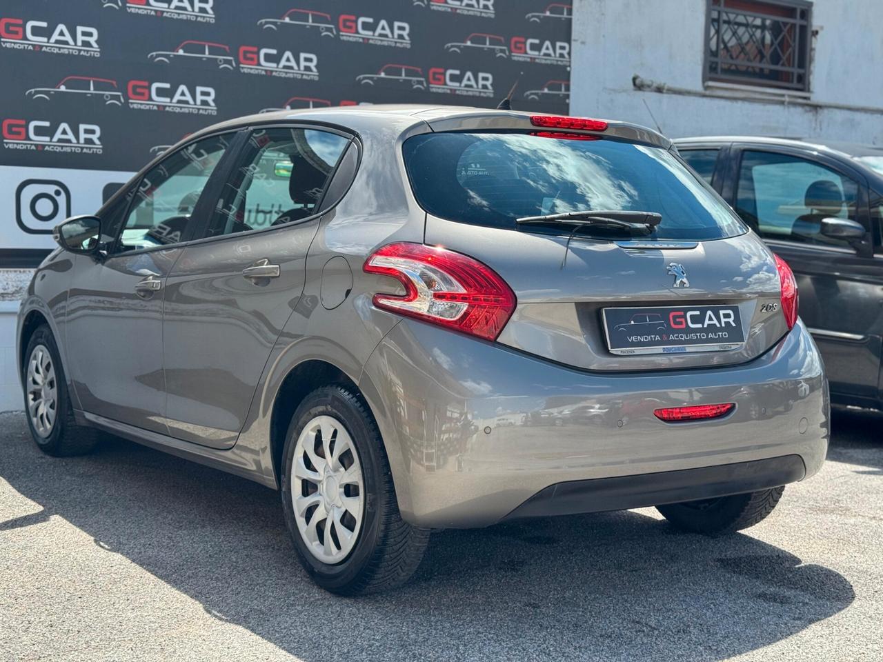 Peugeot 208 1.4 HDi 68 CV 5 porte Allure