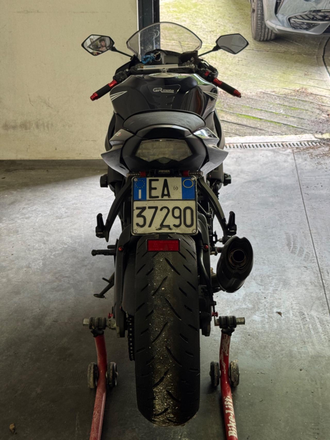 Kawasaki Ninja 600 ZX-6R 25 kw a libretto