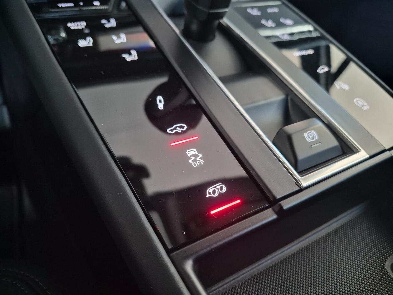 Porsche Macan 2.0 T SCARICHI SPORTIVI SOSPENSIONI PNEUMATICHE