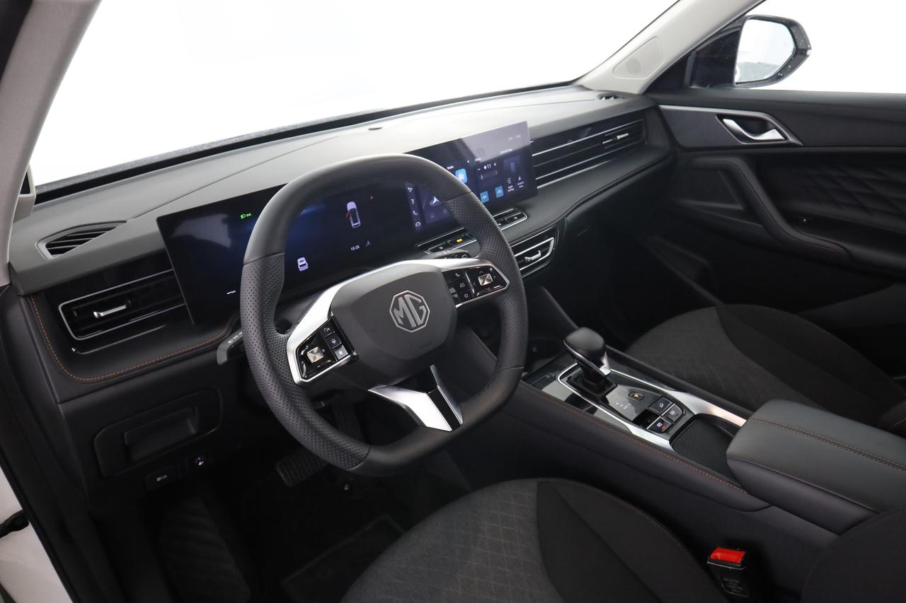 MG HS 1.5T-GDI AT Comfort