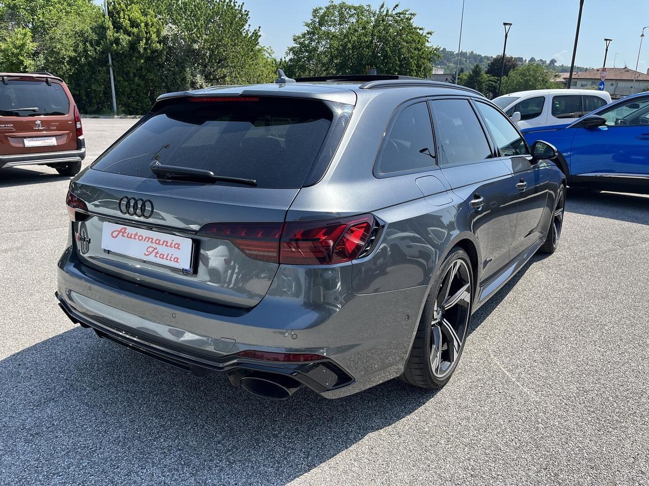 AUDI RS4 2900 TFSI 450 CV Tiptronic