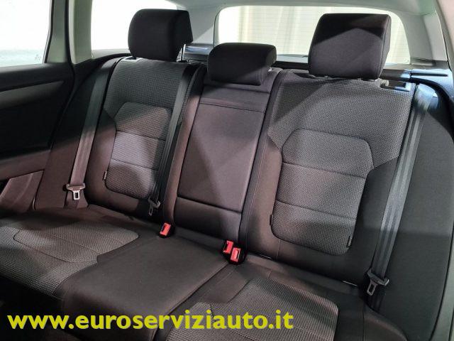 VOLKSWAGEN Passat VARIANT. 1.6 TDI DSG Comfortline