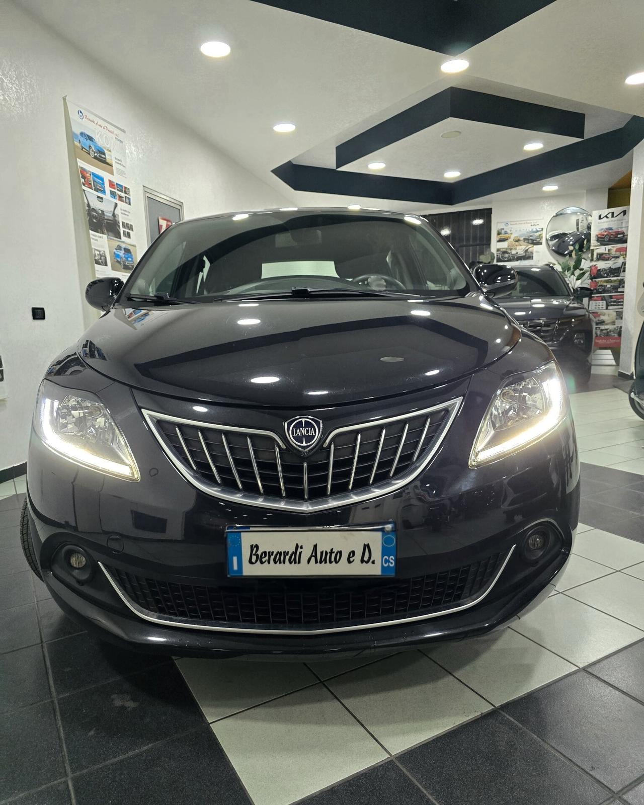 Lancia Ypsilon 1.0 FireFly 5 porte S&S Hybrid Ecochic Gold