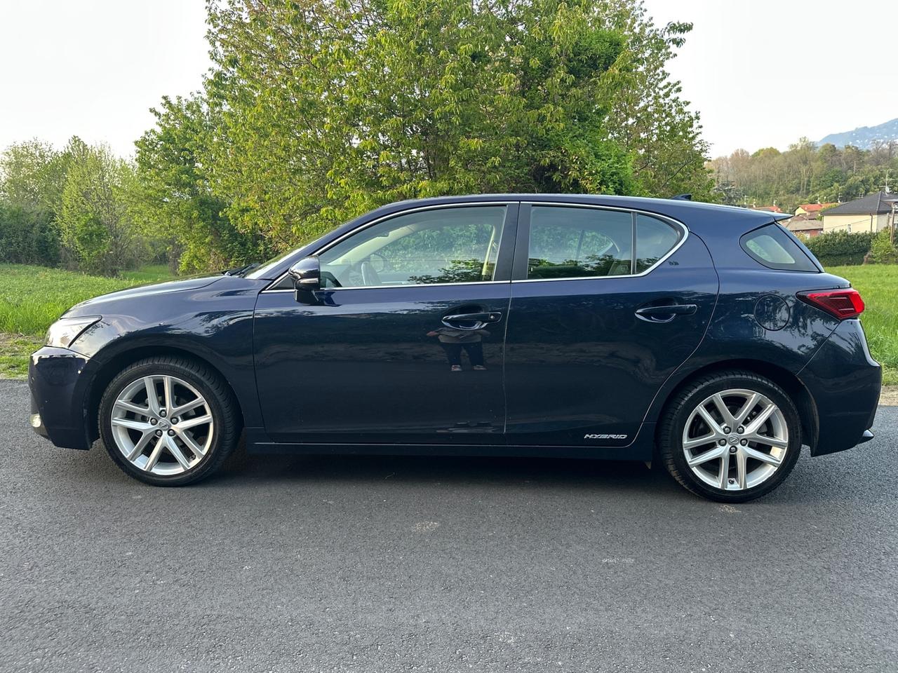 Lexus CT 200h Hybrid Sport - 2019