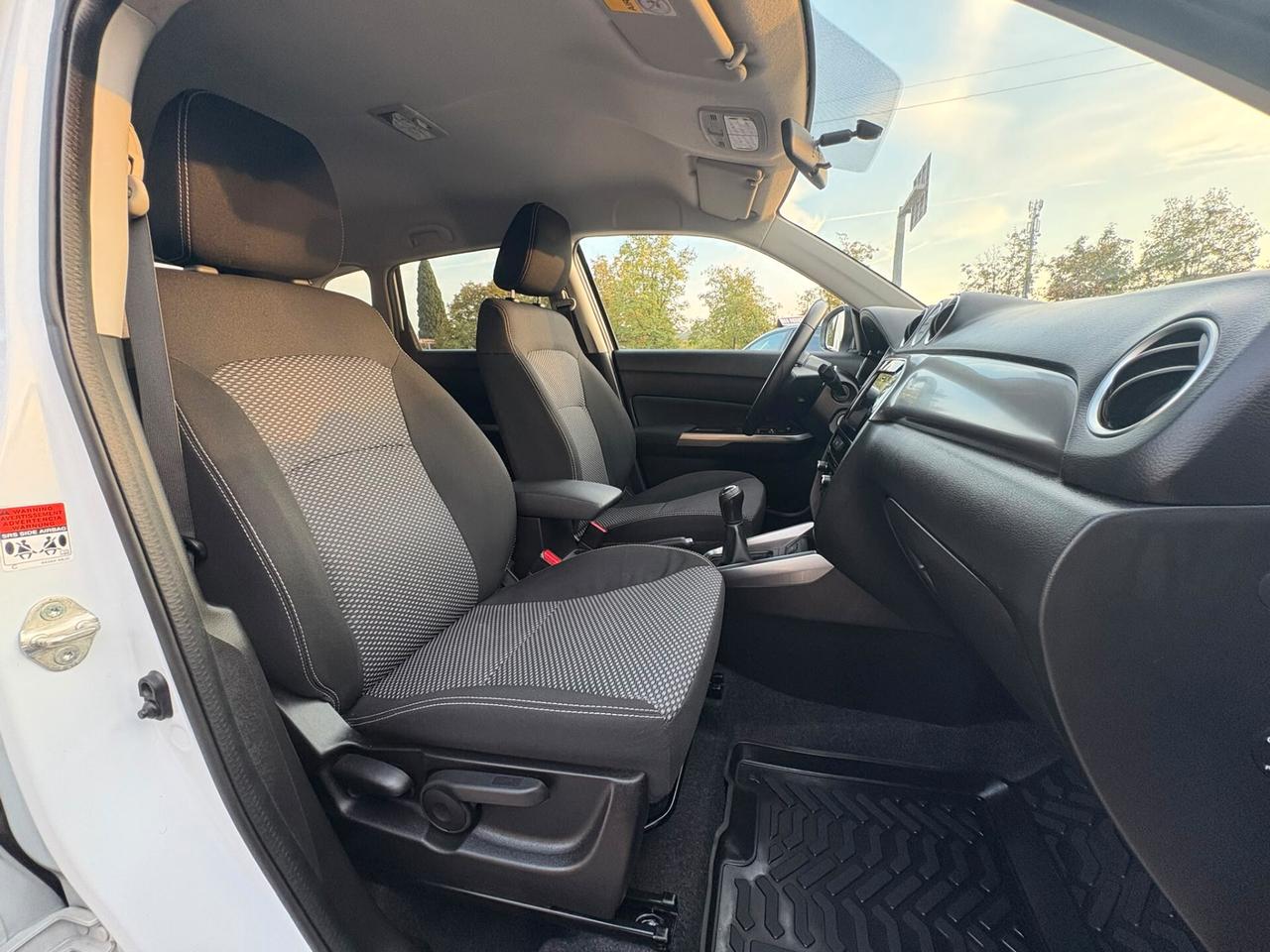 SUZUKI VITARA 1.0 BENZ. 112 CV SI A NEOPATENTATI