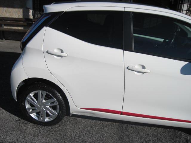 Toyota Aygo 1.0 VVT-i 69 CV 5 porte x-business MMT