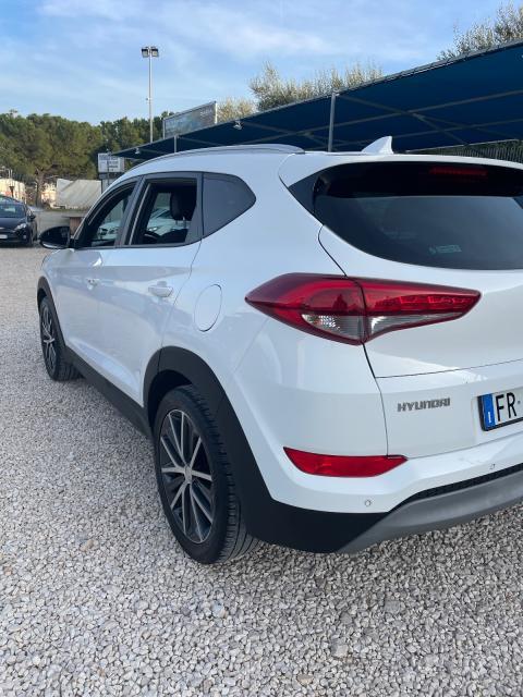 HYUNDAI - Tucson - 2.0 CRDi 4WD XPossible