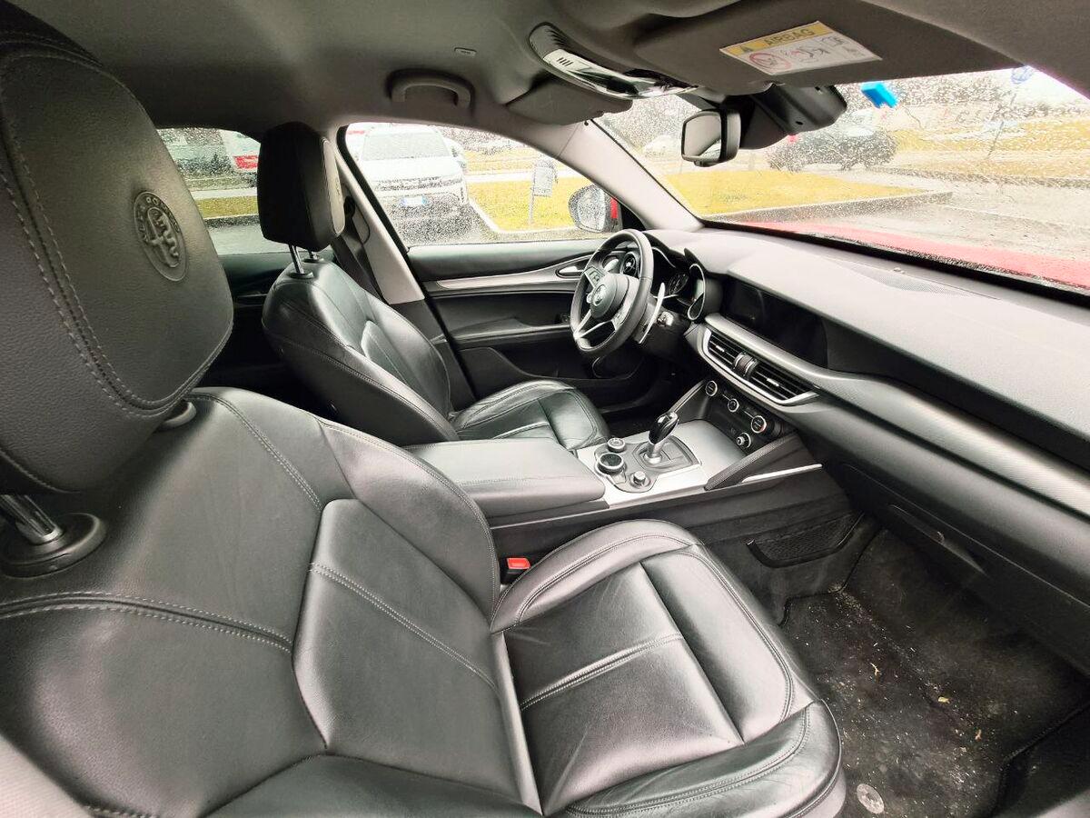 Alfa Romeo Stelvio 2.2 t Business rwd 180cv auto