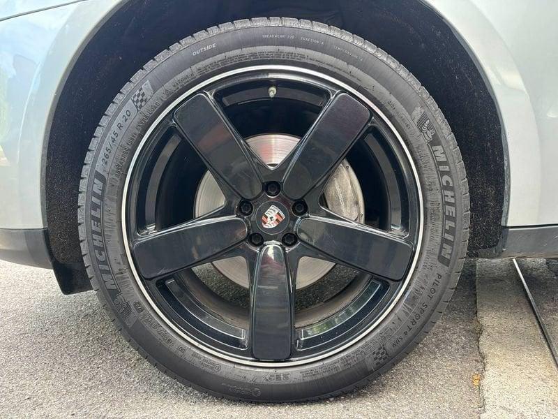 Porsche Macan 2.0 Benzina 252cv