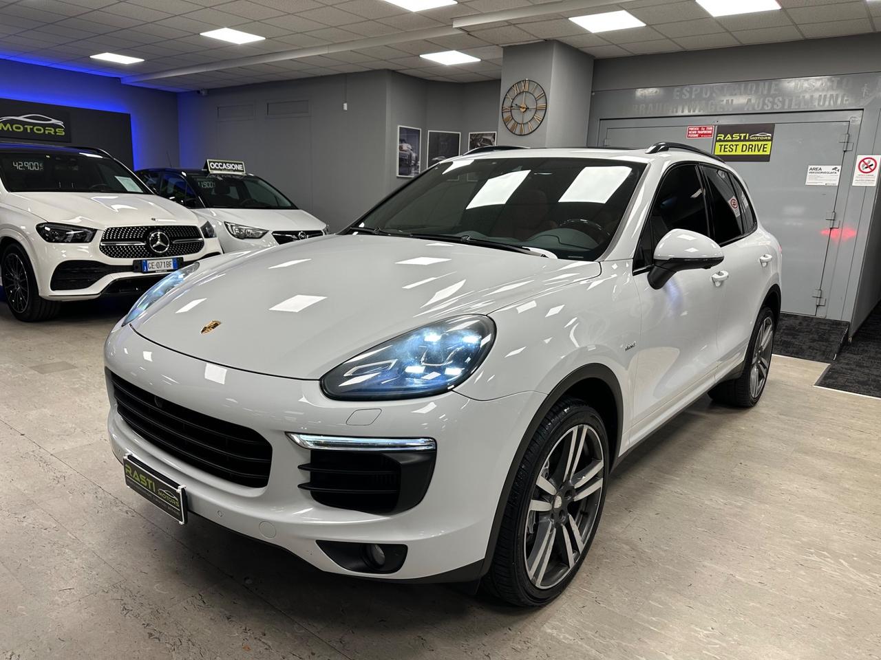 Porsche Cayenne 3.0 Diesel 12/2016 euro 6 239 cv