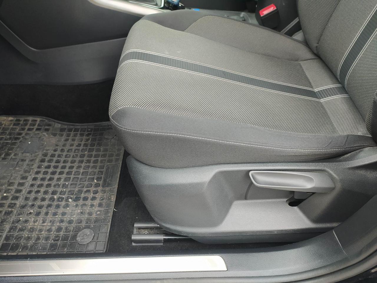 Volkswagen T-Roc Business 2.0 TDI 150CV #9725