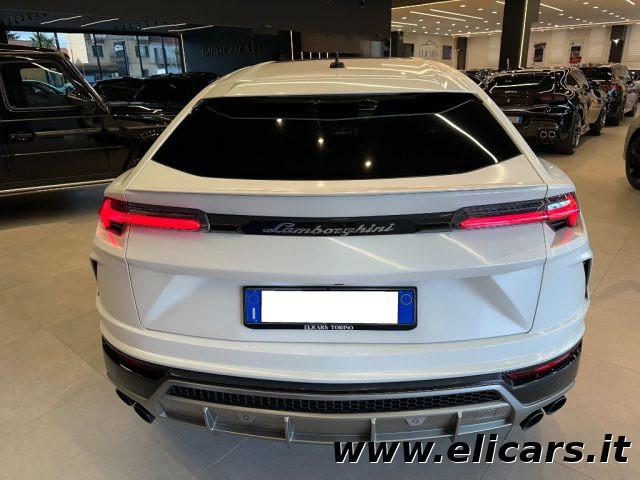 LAMBORGHINI Urus 4.0