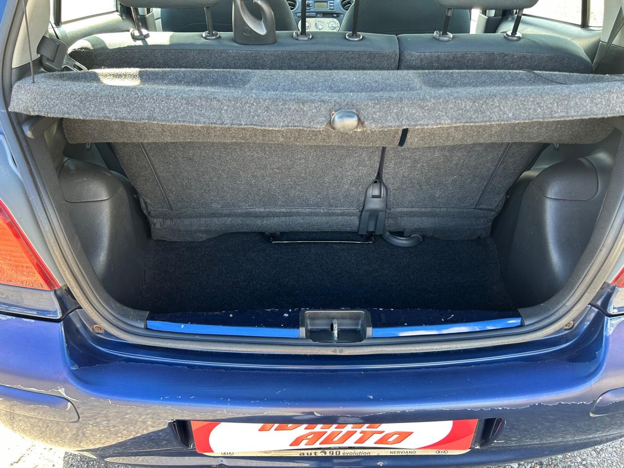 Toyota Yaris 1.0i 16V cat 5 porte